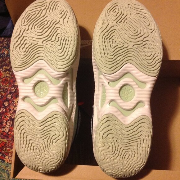 Nike Men's Cosmic Unity 3 Multicolor Sneakers - 11.5 - New in Box - Picture 4 of 11